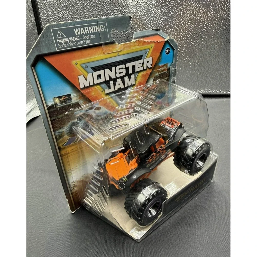 Monster Jam Series 33 Bad Habit 1:64 Diecast Truck Lincoln Welders New